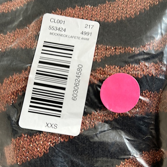 Leopard print, Sis?!!!! He will stand out in this ensemble. This is fitted for u - Picture 9 of 12